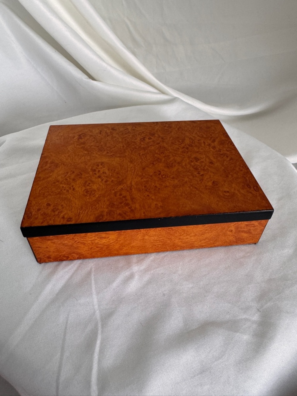 Sealed Double Deck Plastic Coated Playing Cards in Decorative Presentation Case